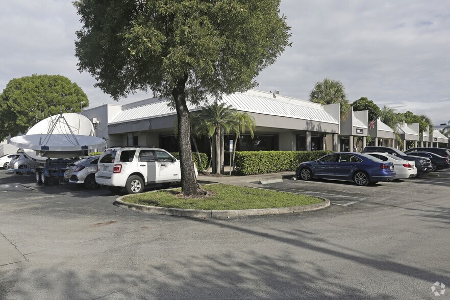 More Photos Of 4101 SW 47th Ave, Davie Unknown For Lease