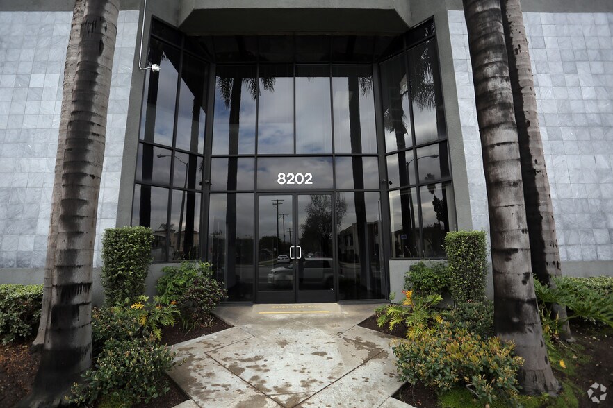 More Photos Of 8202 Florence Ave, Downey Loft Creative Space For Lease