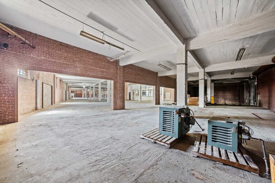 More Photos Of 310 N Detroit Ave, Tulsa Warehouse For Sale