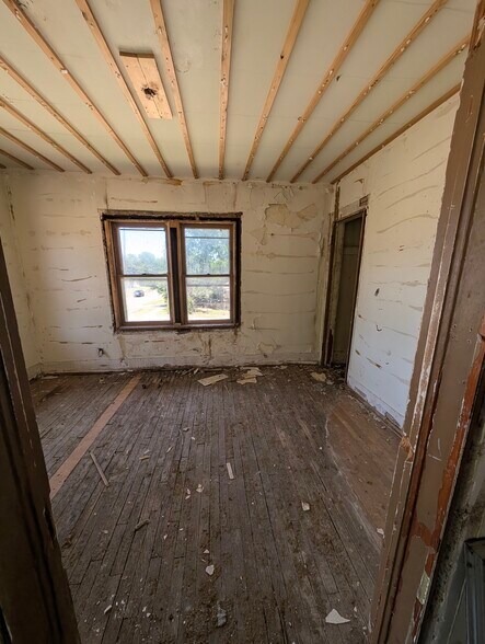 More Photos Of 101 N 7th St, Ponca City Multifamily For Sale