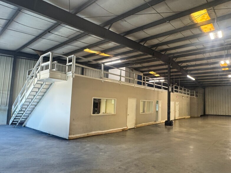 More Photos Of 1000 Fields Rd, Laceys Spring Warehouse For Lease