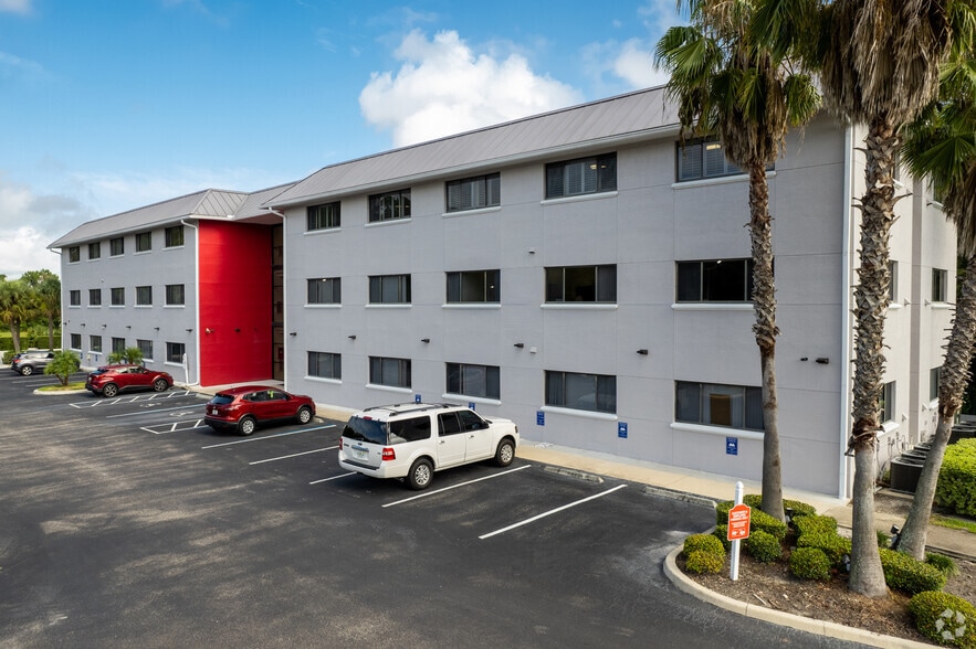 Primary Photo Of 1270 Upsala Rd, Sanford Office For Lease