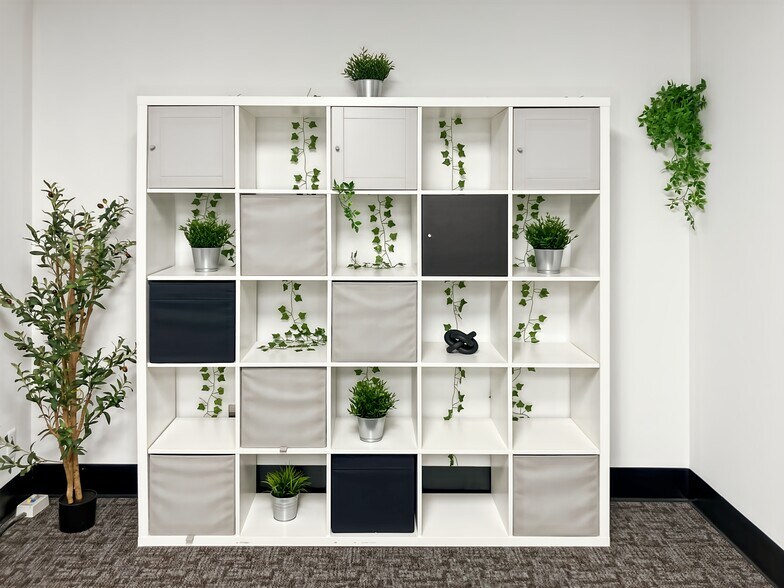 More Photos Of 29777 Telegraph Rd, Southfield Coworking Space