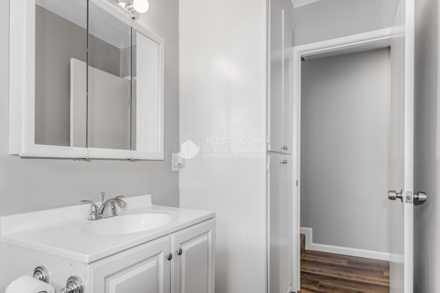 More Photos Of 2105 48th Ave, Oakland Apartments For Sale