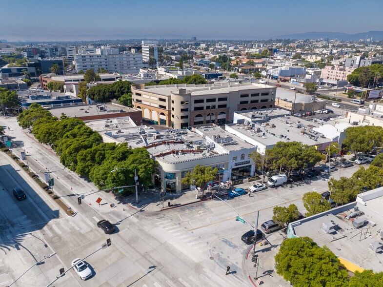 More Photos Of 3847 Main St, Culver City Storefront Retail Office For Lease