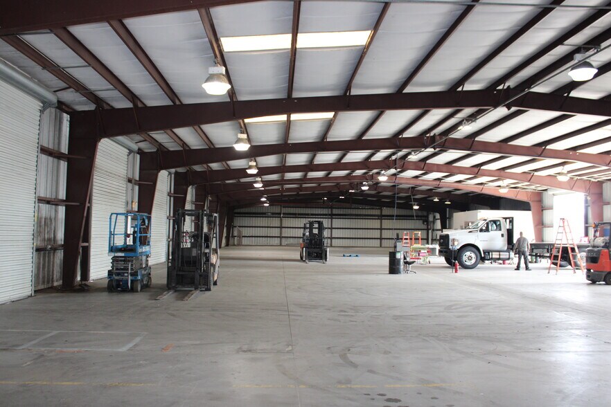More Photos Of 1400 L and R Industrial Blvd, Tarpon Springs Unknown For Lease