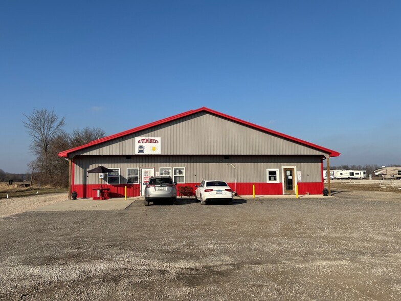 Primary Photo Of 9274 E 1050th Ave, Robinson Flex For Sale