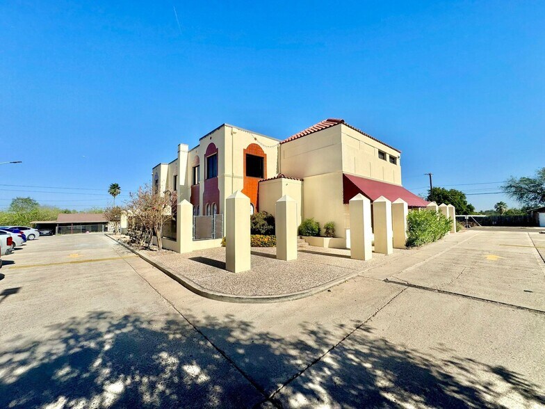 More Photos Of 1620 McClelland Ave, Laredo Medical For Lease