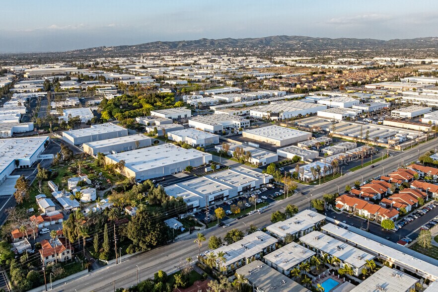 More Photos Of 11947 Florence Ave, Santa Fe Springs Manufacturing For Lease