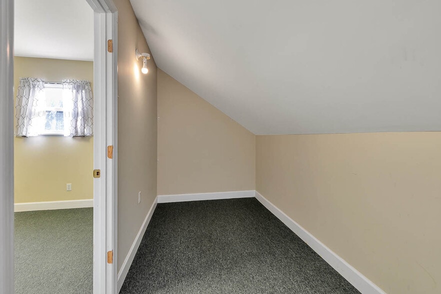More Photos Of 124 Chapel Crossing Rd, Brunswick Office For Lease