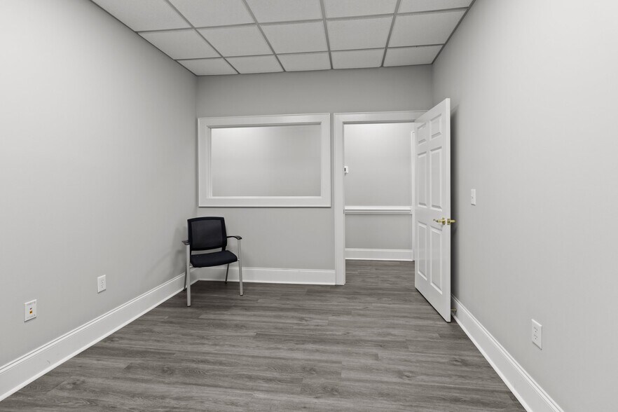 More Photos Of 147 Cedar Pointe Dr, Mooresville Research And Development For Sale