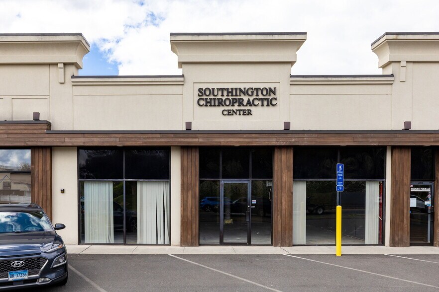 Primary Photo Of 474 N Main St, Southington Storefront For Lease