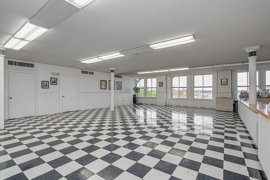 More Photos Of 100 E Bay St, Savannah Lodge Meeting Hall For Sale
