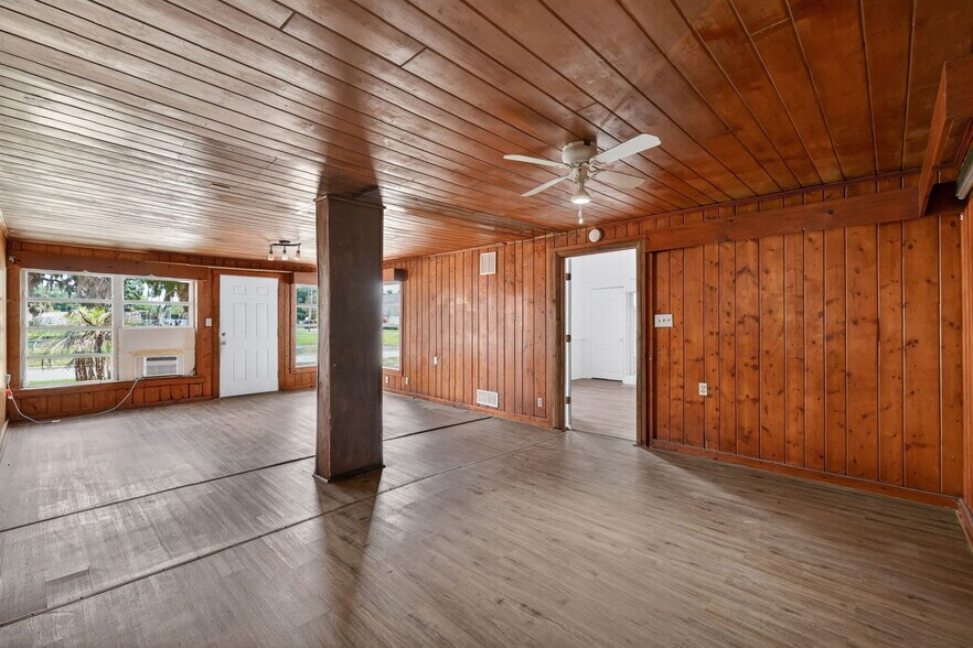 More Photos Of 527 E Lemon Ave, Eustis Apartments For Sale
