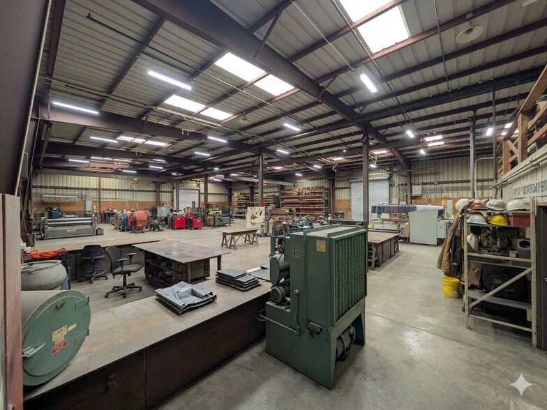 More Photos Of 227 Kearney Ext, Watsonville Service For Sale