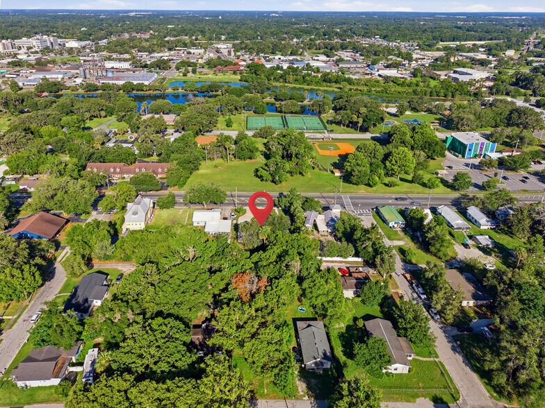 More Photos Of 527 NE 8th Ave, Ocala Office Residential For Sale