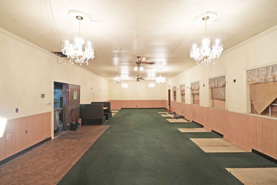 More Photos Of 1406 N 1st St, Yakima Restaurant For Sale