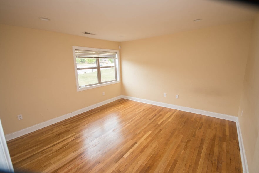 More Photos Of 2642 Loganville Hwy, Grayson Office Residential For Sale