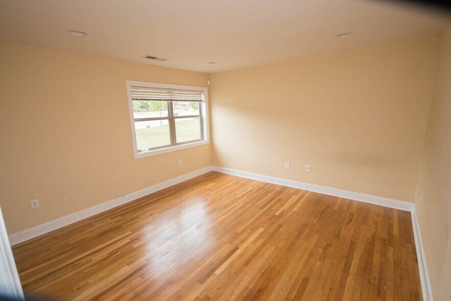 More Photos Of 2642 Loganville Hwy, Grayson Office Residential For Sale