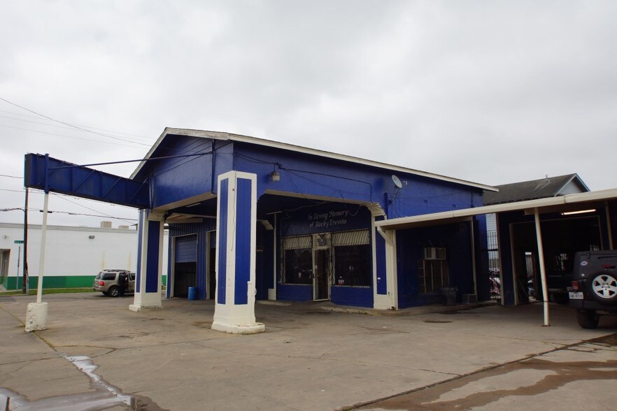 More Photos Of 1106 Wayside Dr, Houston Auto Repair For Sale