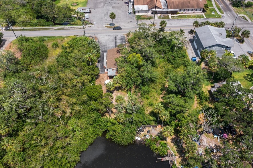 More Photos Of 14309 Old Dixie Hwy, Hudson Office For Sale