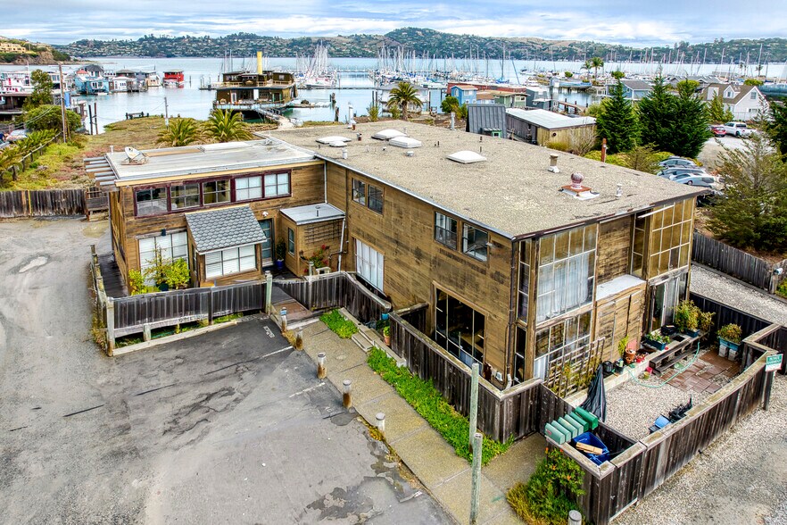 Primary Photo Of 40 Varda Landing Rd, Sausalito Apartments For Sale