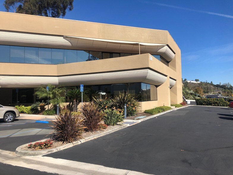 More Photos Of 5330 Carroll Canyon Rd, San Diego Medical For Sale