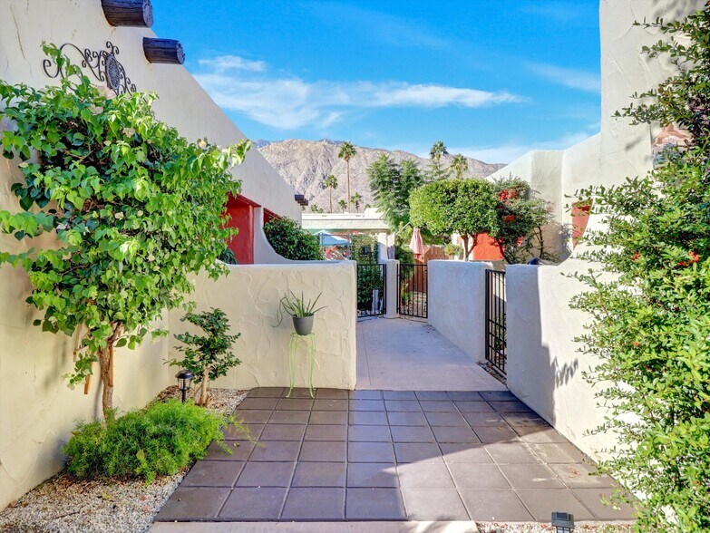 More Photos Of 525 S Thornhill Rd, Palm Springs Apartments For Sale