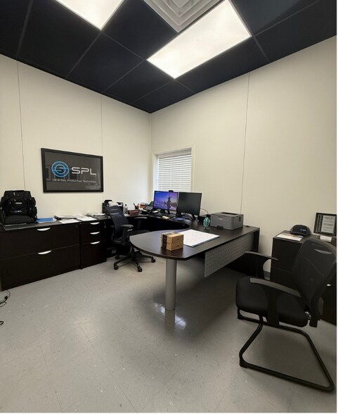 More Photos Of 1595 S US Highway 79, Carthage Warehouse For Sale
