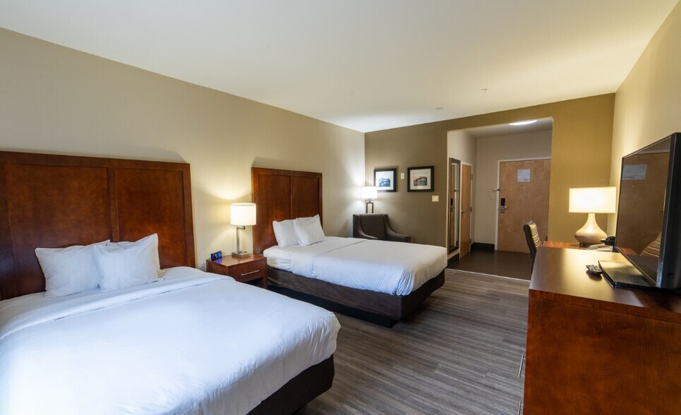 More Photos Of 2949 Varsity St, Baton Rouge Hotel For Sale