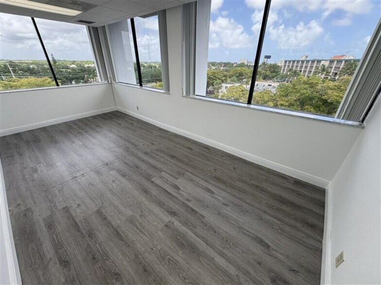 More Photos Of 2001 Palm Beach Lakes Blvd, West Palm Beach Medical For Lease