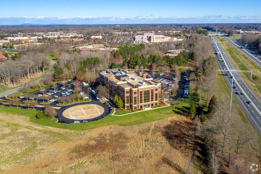 More Photos Of 13620 Reese Blvd E, Huntersville Medical For Lease