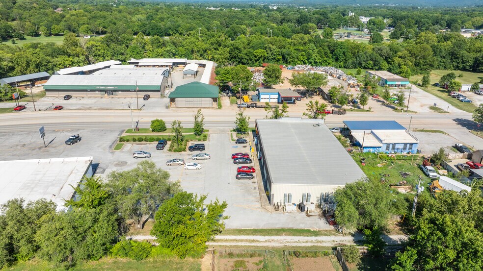 More Photos Of 1221 S School Ave, Fayetteville Storefront For Sale