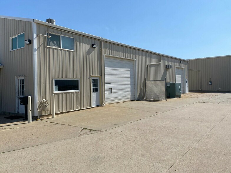 More Photos Of 27116 Grummand Ave, Tea Manufacturing For Lease