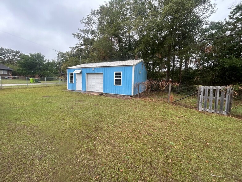 More Photos Of 104 Willa Dr, Columbia Specialty For Lease