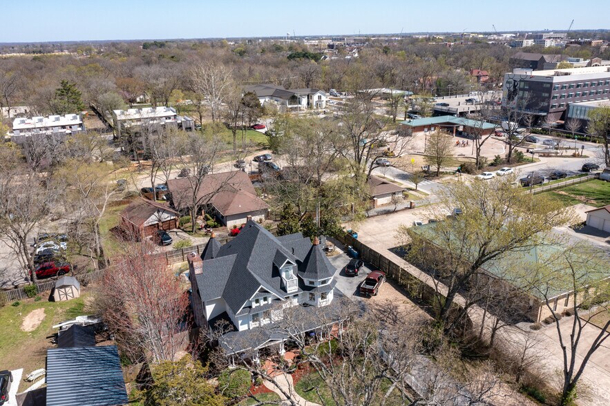 More Photos Of 306 N Main St, Bentonville Hospitality For Sale