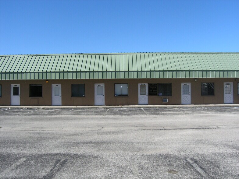 More Photos Of 8340 Ulmerton Rd, Largo Light Distribution For Lease