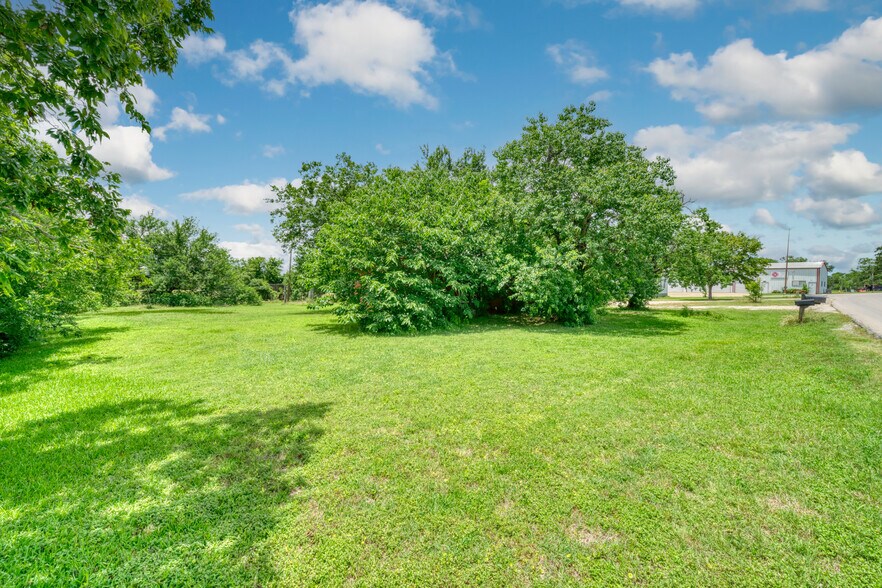 More Photos Of 4180 Koppe Bridge Rd, College Station Office For Sale