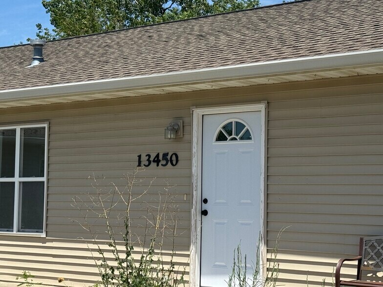 More Photos Of 13450 S Topeka Ave, Carbondale Apartments For Sale