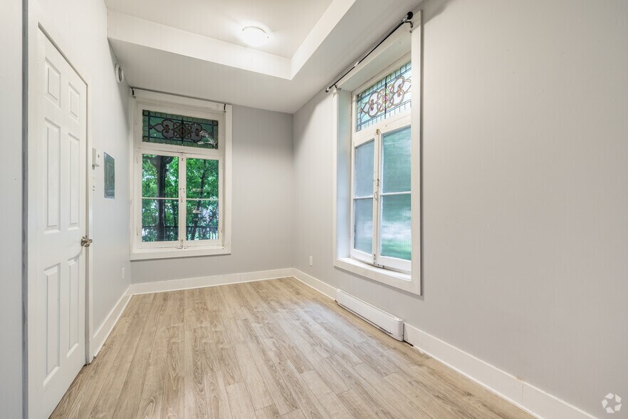 More Photos Of 245 Laurier Av E, Ottawa Apartments For Sale