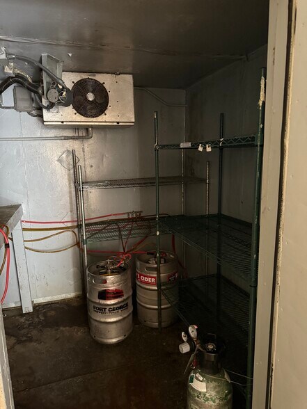 More Photos Of 2530 NE 82ND Ave, Portland Restaurant For Sale