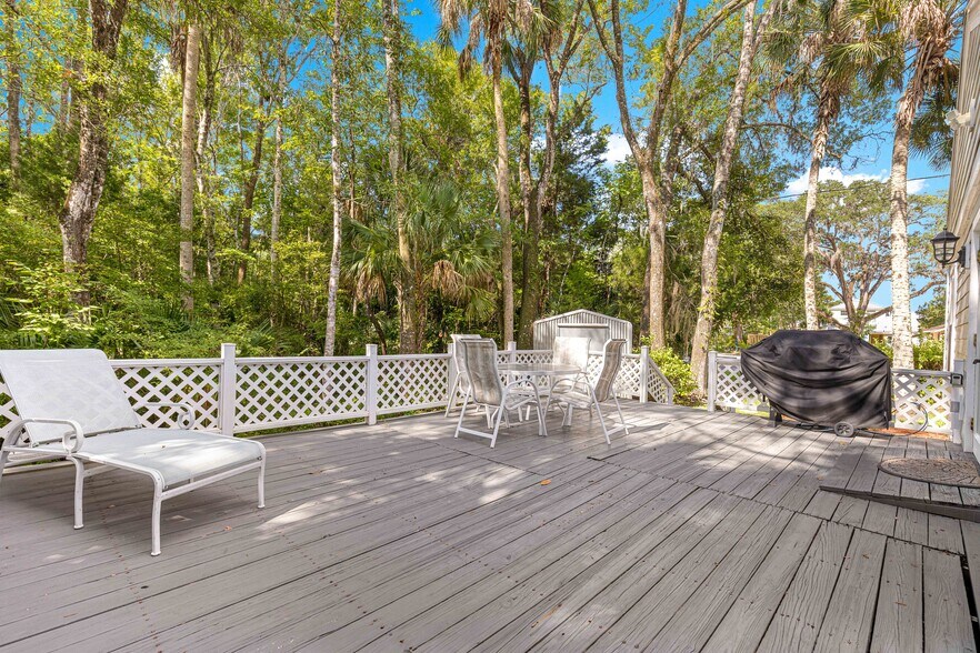 More Photos Of 110 NE Crystal St, Crystal River Specialty For Sale
