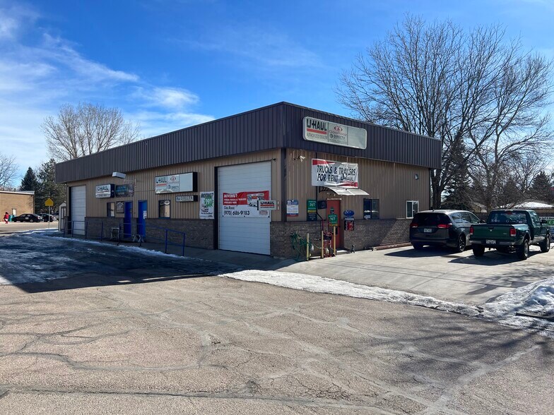 More Photos Of 1050-1051 Walnut St, Windsor Warehouse For Lease