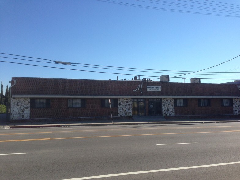 More Photos Of 8236-8238 Lankershim Blvd, North Hollywood Warehouse For Lease
