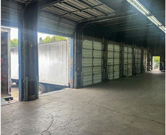 More Photos Of 12104 NE 95th St, Vancouver Distribution For Lease
