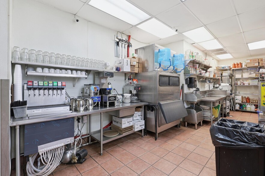 More Photos Of 620 E Highway 260, Payson Restaurant For Sale