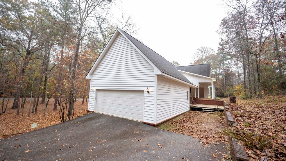 More Photos Of 1646 E Wesley Chapel Rd, Byron Land For Sale