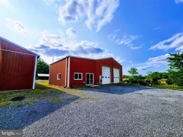 More Photos Of 215 Burkharts ln, Martinsburg Flex For Lease