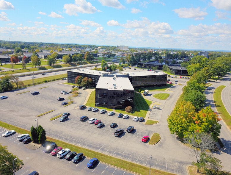 More Photos Of 10200 Linn Station Rd, Louisville Office For Lease