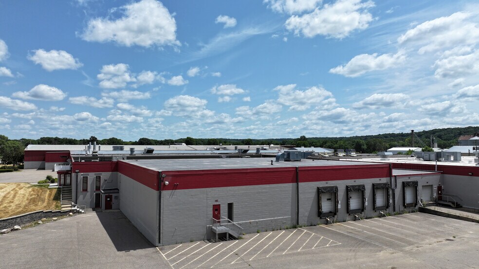 More Photos Of 324 Washington St W, Cannon Falls Warehouse For Sale
